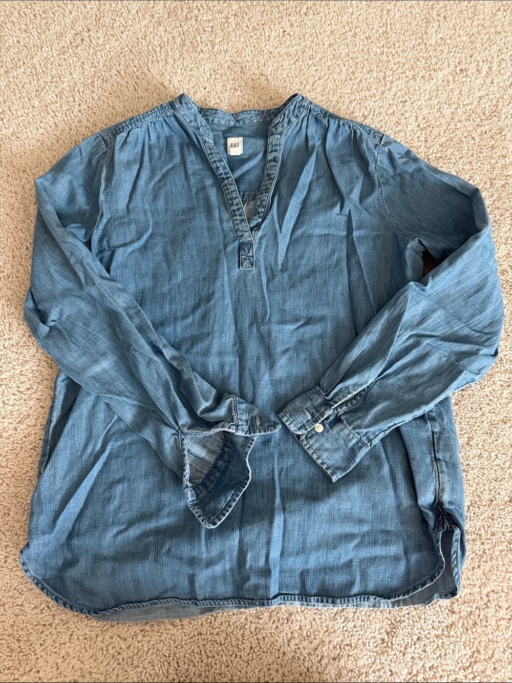 GAP Light Blue Denim-Style Women's Button Down Shirt
